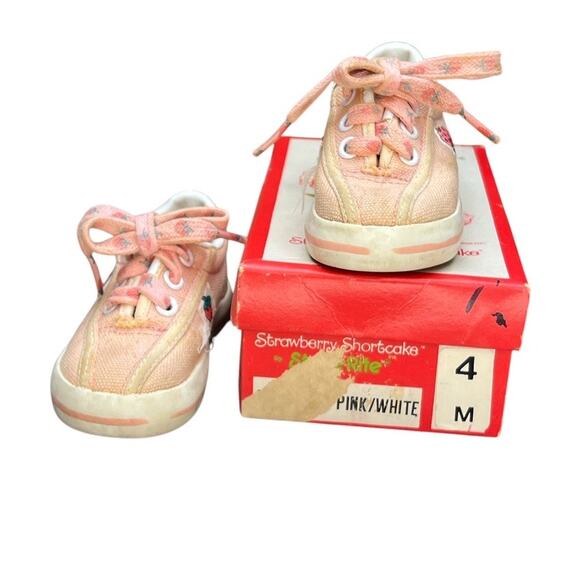 Vtg 80s Strawberry Shortcake Stride Rite Lace Up Sneakers Sz 4 Pink White in Box - Picture 3 of 9